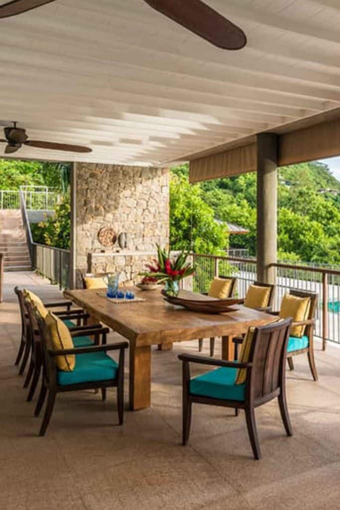 Tropical houses in seychelles dining room