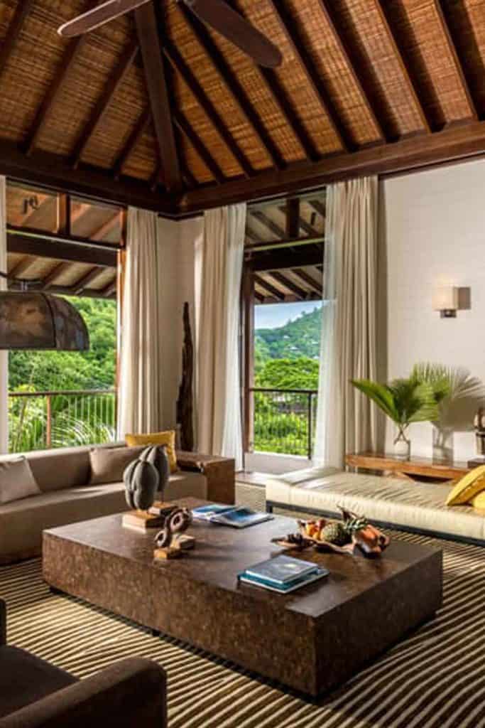 Tropical houses in seychelles living room