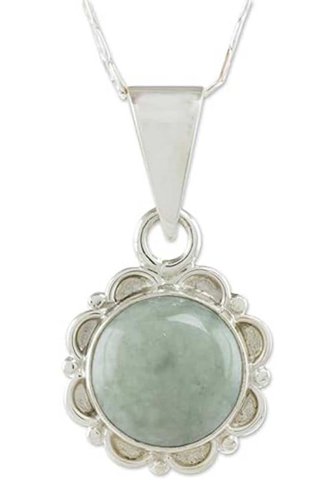 Beachy Jewelry Jade Stone Necklace