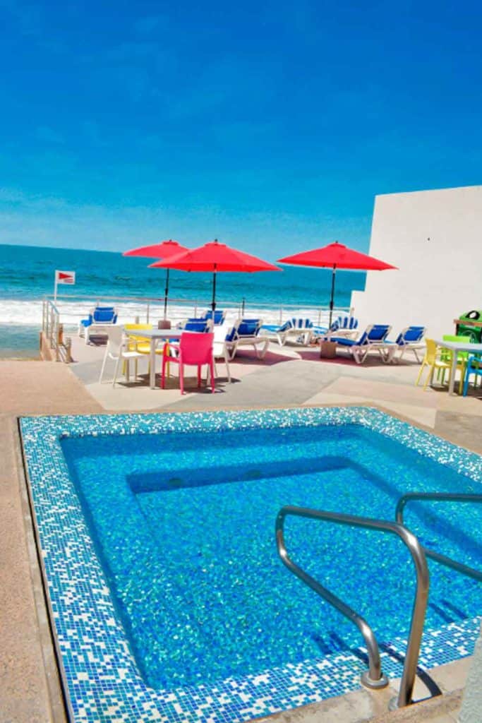 Mazatlan Resorts Park Inn by Radisson Mazatlan Pool