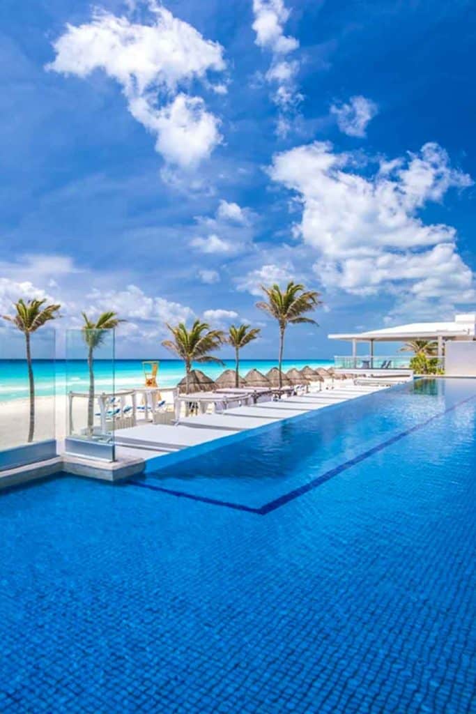 Beach Hotels In Cancun Wyndham Alltra Cancun Pool