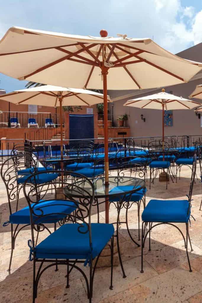 Best Hotels In Oaxaca Holiday Inn Express Oaxaca Dining Area