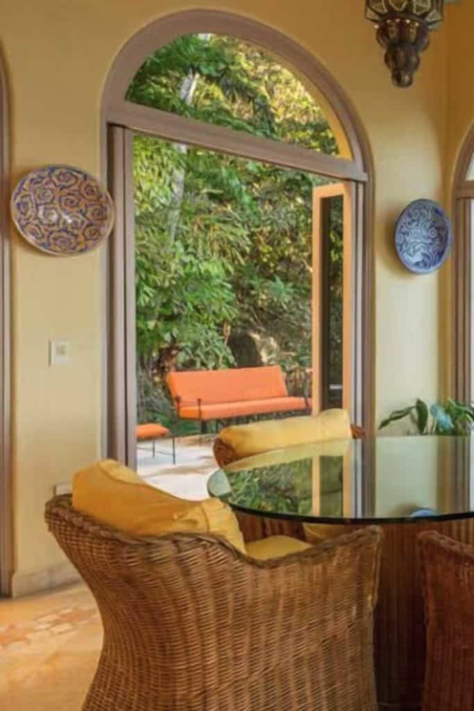 Puerto Vallarta Vacation Rentals Mismaloya Beachfront Villa Dining Room