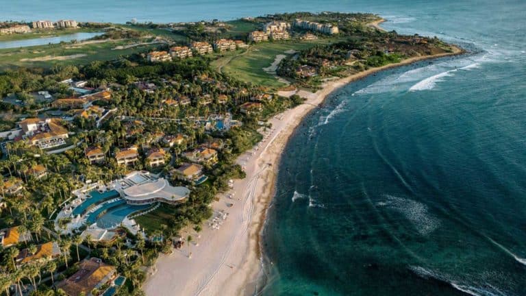 Discover All 5 Luxurious St Regis Mexico Hotels & Resorts