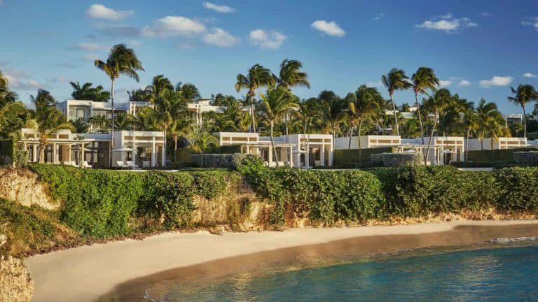 Discover All 3 Luxurious Four Seasons Caribbean Hotels & Resorts